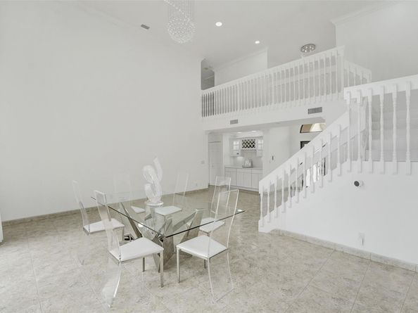 10541 NW 17th St, Plantation FL 33322