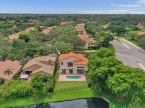 10541 NW 17th St, Plantation FL 33322