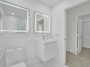 10541 NW 17th St, Plantation FL 33322