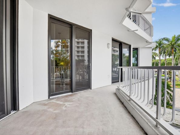 20310 Fairway Oaks Drive 124, Boca Raton FL 33434