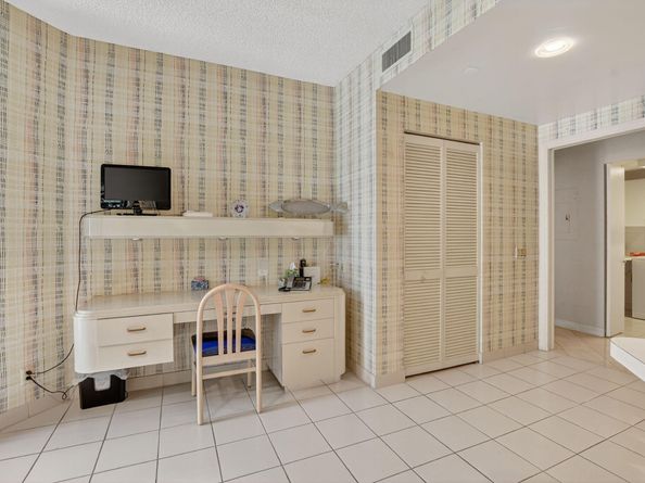 20310 Fairway Oaks Drive 124, Boca Raton FL 33434