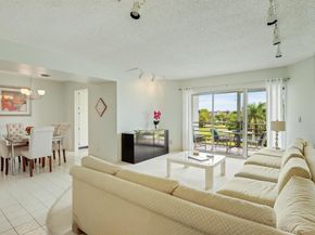 3595 Birdie Drive 504, Lake Worth FL 33467