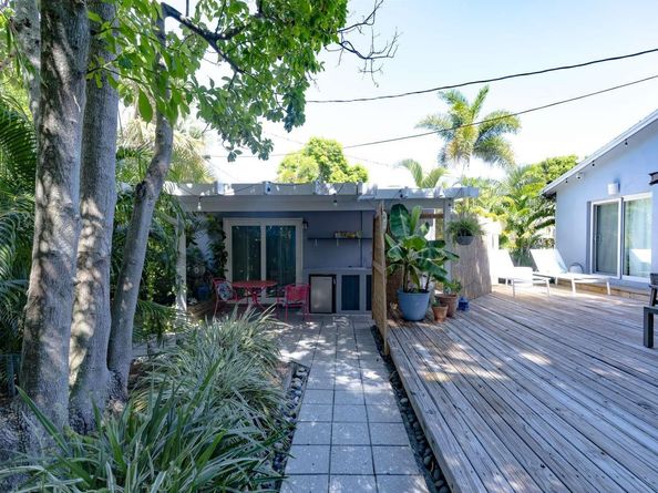 441 35th St, West Palm Beach FL 33407