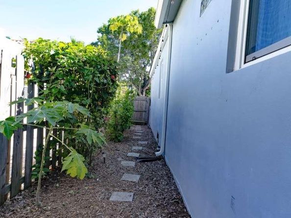 441 35th St, West Palm Beach FL 33407