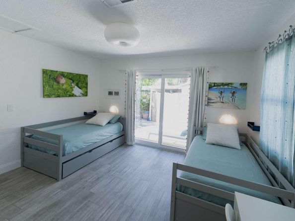 441 35th St, West Palm Beach FL 33407