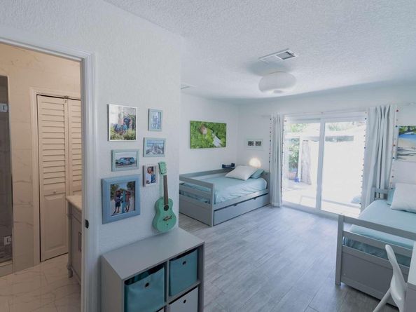 441 35th St, West Palm Beach FL 33407