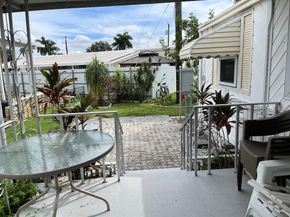 1910 SW 85th Ter, Davie FL 33324