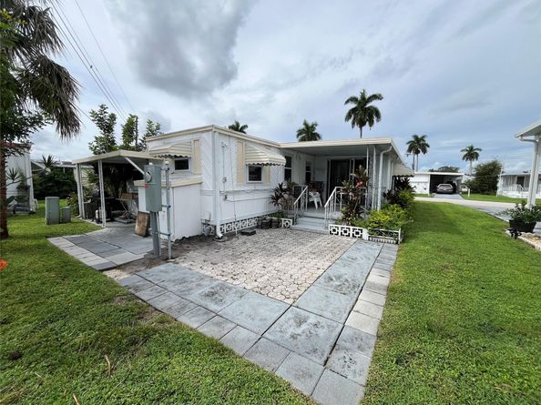 1910 SW 85th Ter, Davie FL 33324