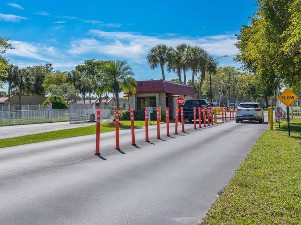 150 Lake Meryl Drive 143, West Palm Beach FL 33411