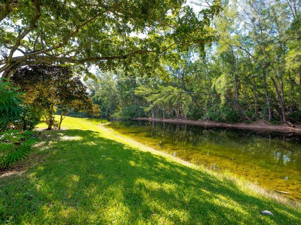 150 Lake Meryl Drive 143, West Palm Beach FL 33411