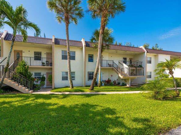 150 Lake Meryl Drive 143, West Palm Beach FL 33411