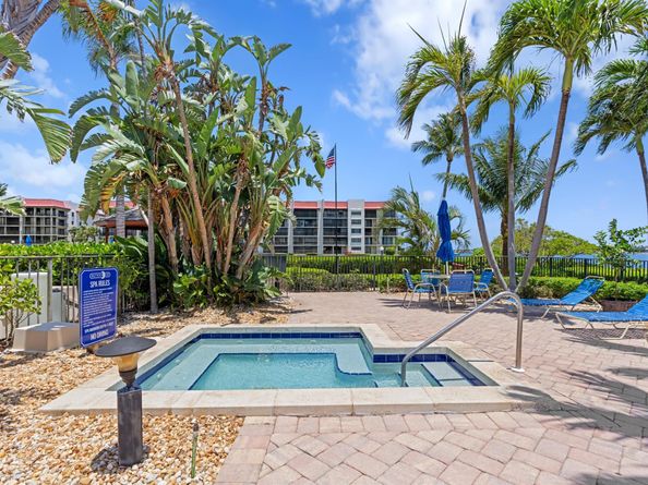 7020 Half Moon Circle 205, Hypoluxo FL 33462