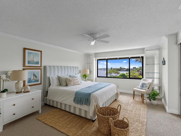 7020 Half Moon Circle 205, Hypoluxo FL 33462