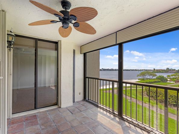 7020 Half Moon Circle 205, Hypoluxo FL 33462
