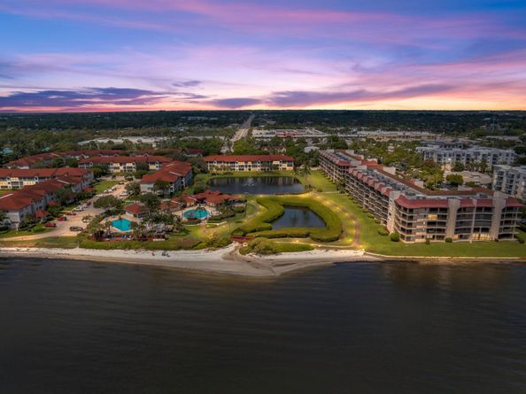 7020 Half Moon Circle 205, Hypoluxo FL 33462