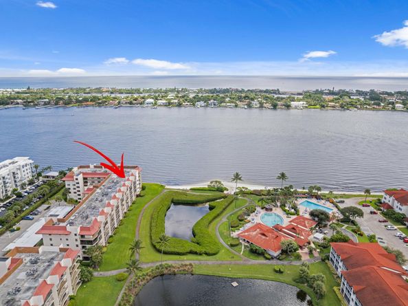 7020 Half Moon Circle 205, Hypoluxo FL 33462