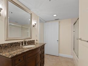 7020 Half Moon Circle 205, Hypoluxo FL 33462