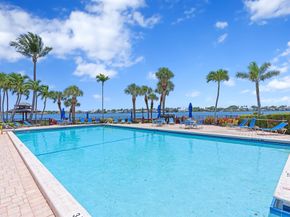 7020 Half Moon Circle 205, Hypoluxo FL 33462