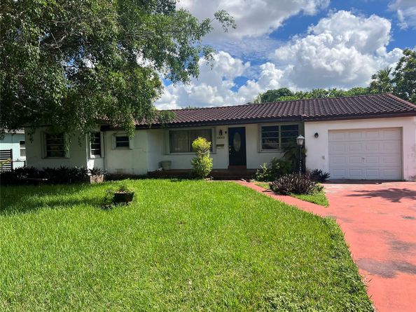 2642 Monroe St, Hollywood FL 33020
