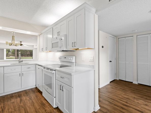 1001- B Pinecrest Circle, Jupiter FL 33458