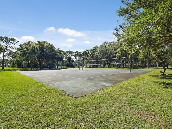 1001- B Pinecrest Circle, Jupiter FL 33458