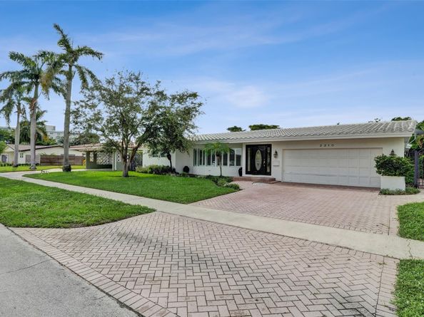2210 NE 61st Ct, Fort Lauderdale FL 33308