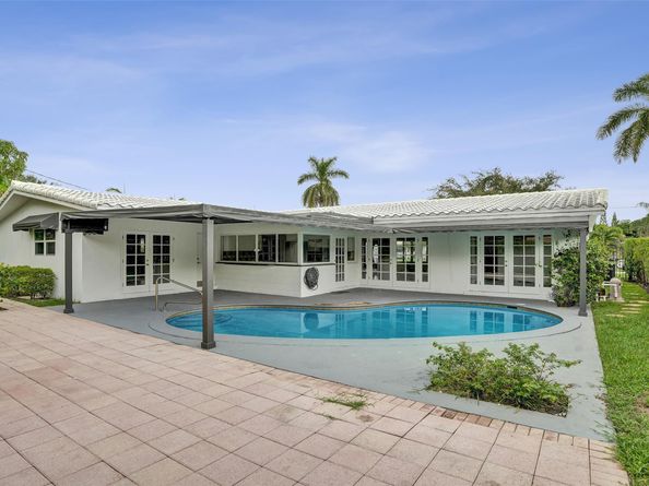 2210 NE 61st Ct, Fort Lauderdale FL 33308