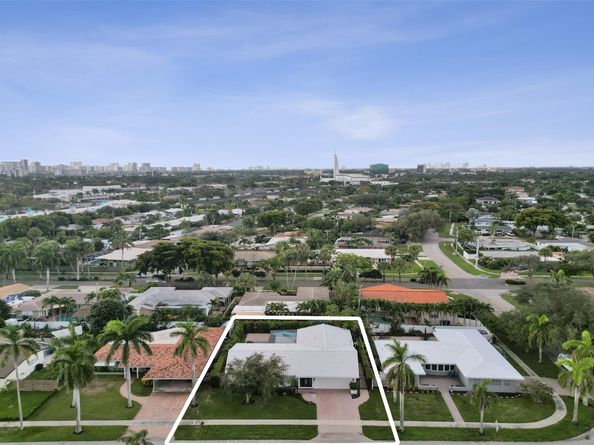 2210 NE 61st Ct, Fort Lauderdale FL 33308