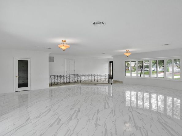 2210 NE 61st Ct, Fort Lauderdale FL 33308
