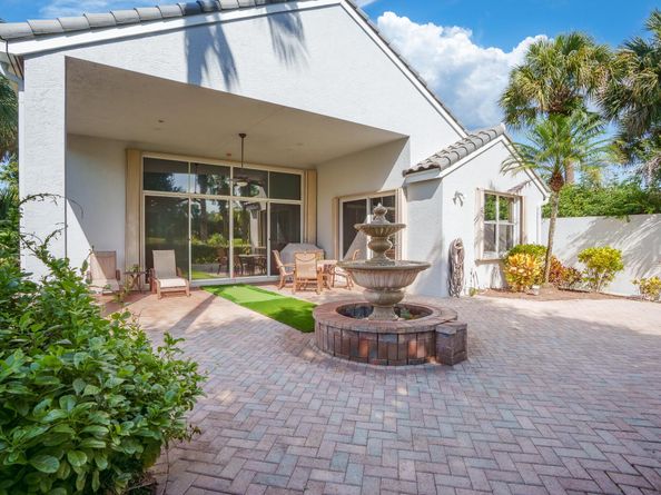 16112 Villa Vizcaya Place, Delray Beach FL 33446
