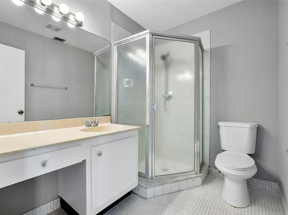 9185 SW 5th St A, Boca Raton FL 33428