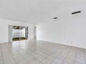 9185 SW 5th St A, Boca Raton FL 33428
