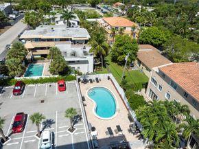 2555 NE 11th St 902, Fort Lauderdale FL 33304