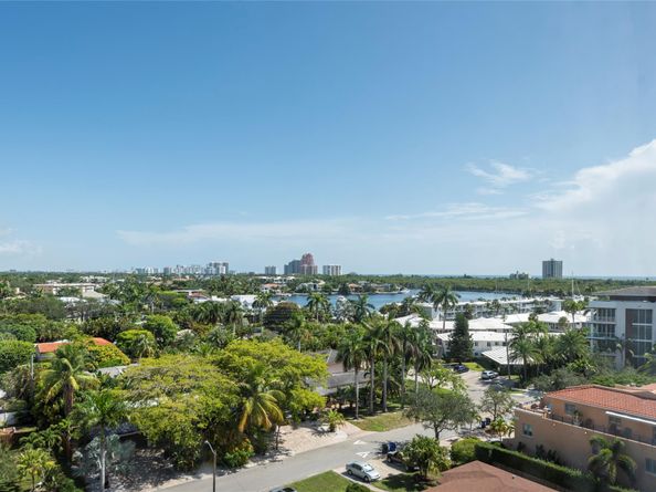 2555 NE 11th St 902, Fort Lauderdale FL 33304