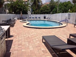 2555 NE 11th St 902, Fort Lauderdale FL 33304