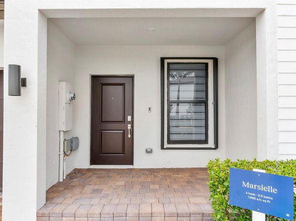 15987 SW 2nd Place, Pembroke Pines FL 33027