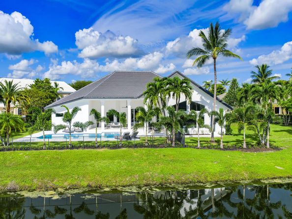 100 Glenbrook Court, Atlantis FL 33462