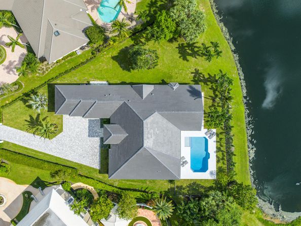 100 Glenbrook Court, Atlantis FL 33462