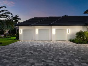 100 Glenbrook Court, Atlantis FL 33462