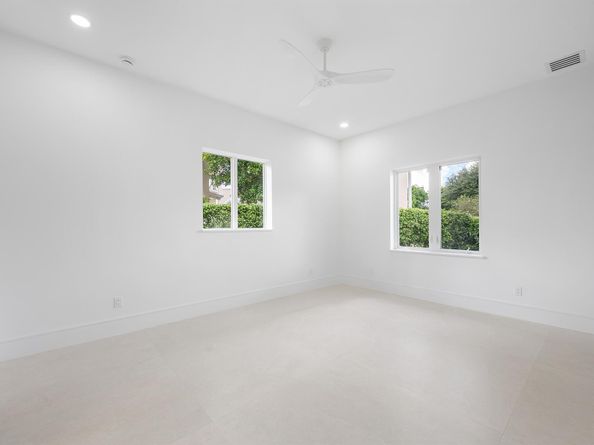 100 Glenbrook Court, Atlantis FL 33462