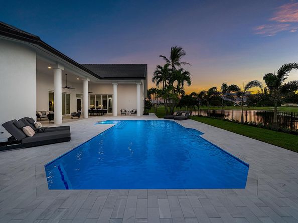 100 Glenbrook Court, Atlantis FL 33462