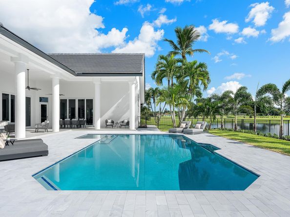 100 Glenbrook Court, Atlantis FL 33462