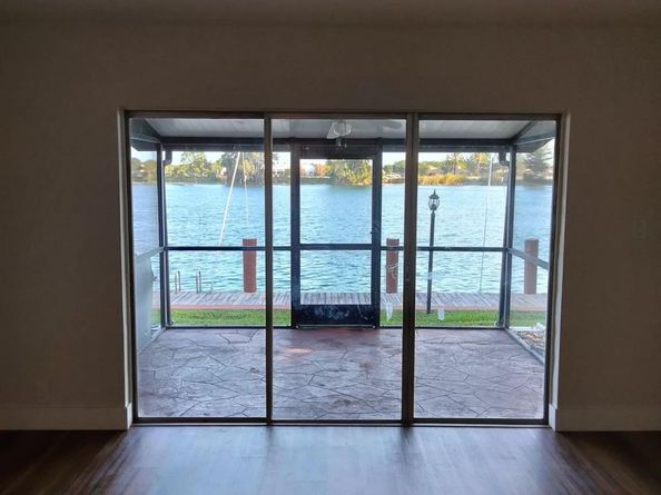 1100 Crystal Lake Dr 115, Deerfield Beach FL 33064