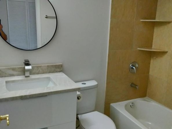 1100 Crystal Lake Dr 115, Deerfield Beach FL 33064