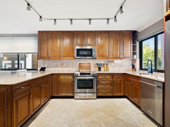 3014 NE 49th Street 5, Fort Lauderdale FL 33308