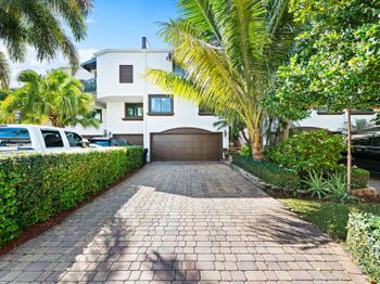 3014 NE 49th Street