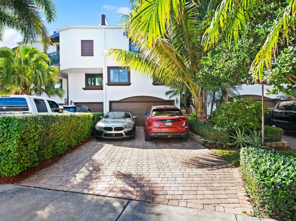 3014 NE 49th Street 5, Fort Lauderdale FL 33308