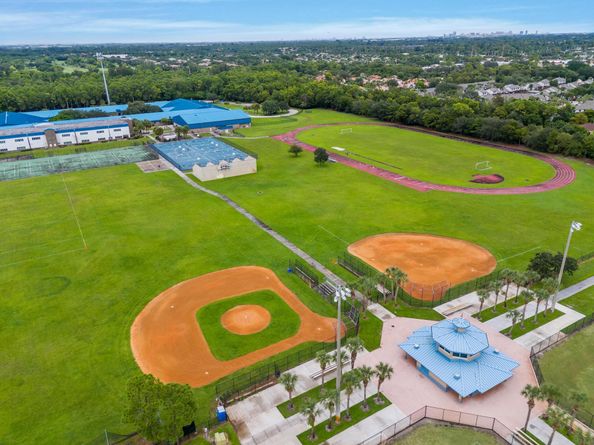 212 Trails End, Greenacres FL 33413