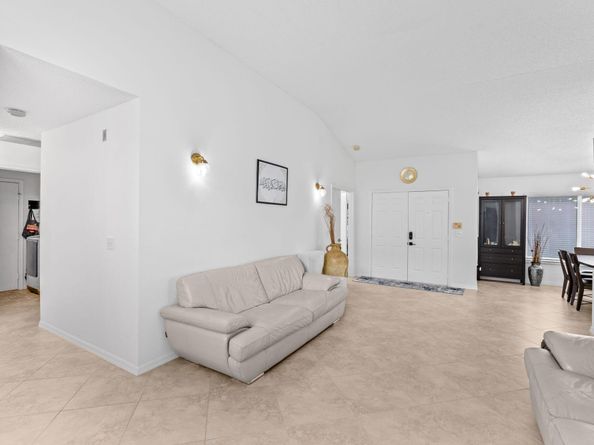 212 Trails End, Greenacres FL 33413