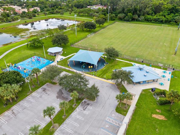 212 Trails End, Greenacres FL 33413